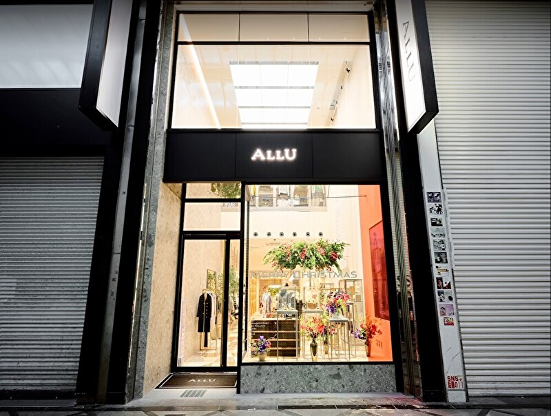 ALLU（アリュー）心斎橋店